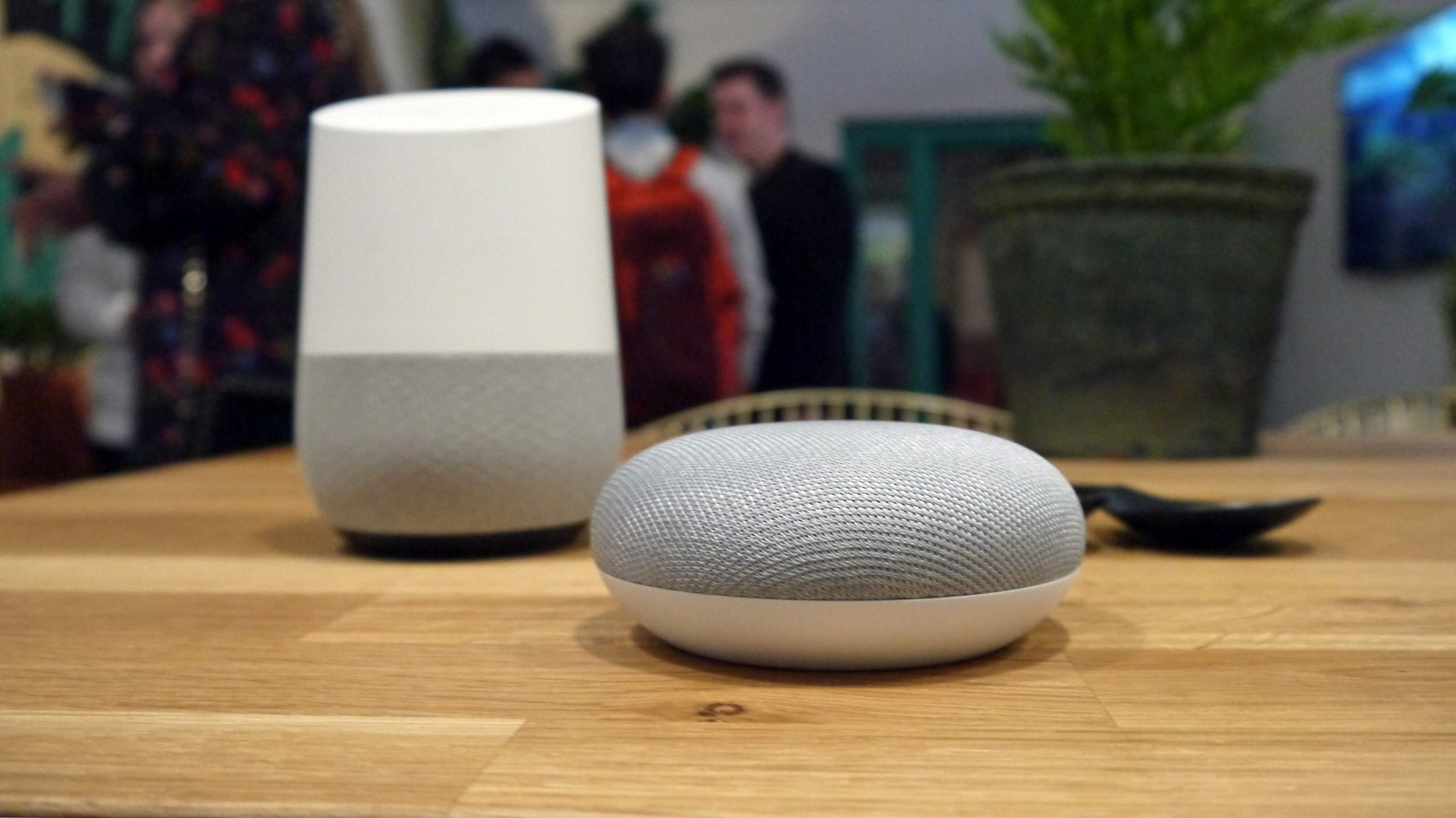 Google home русский язык. Google Home Mini. Google Home. Mini Home. Google Home модели.